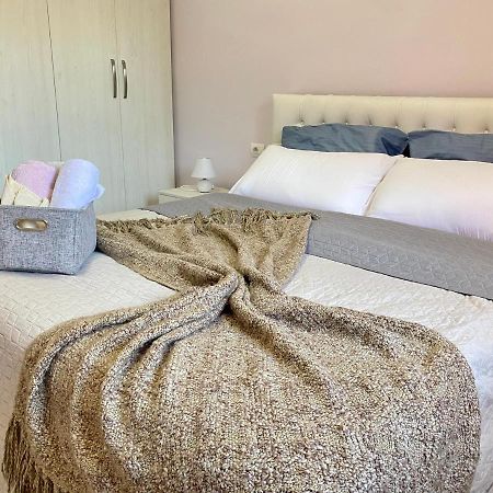 Ultra Apartments 'New Baazar 2' ติรานา ภายนอก รูปภาพ