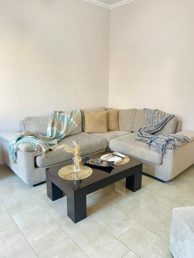 Ultra Apartments 'New Baazar 2' ติรานา ภายนอก รูปภาพ