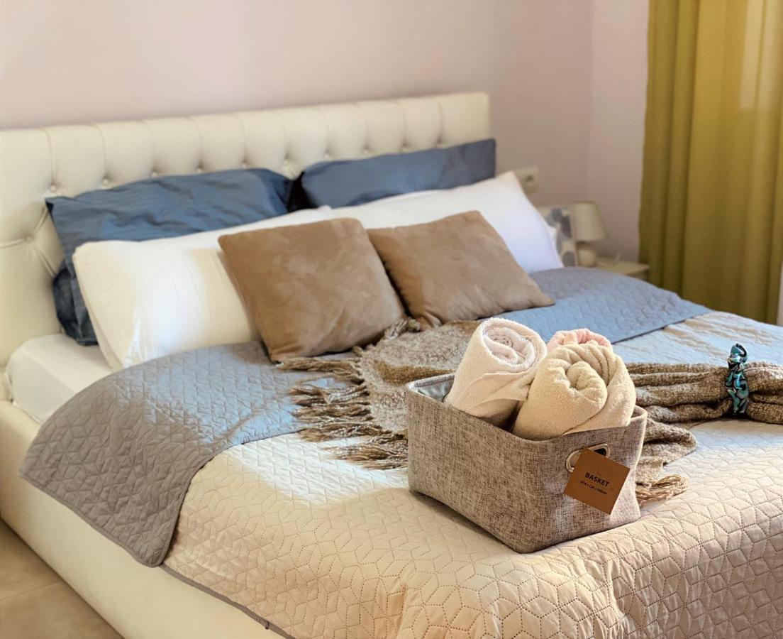 Ultra Apartments 'New Baazar 2' ติรานา ภายนอก รูปภาพ