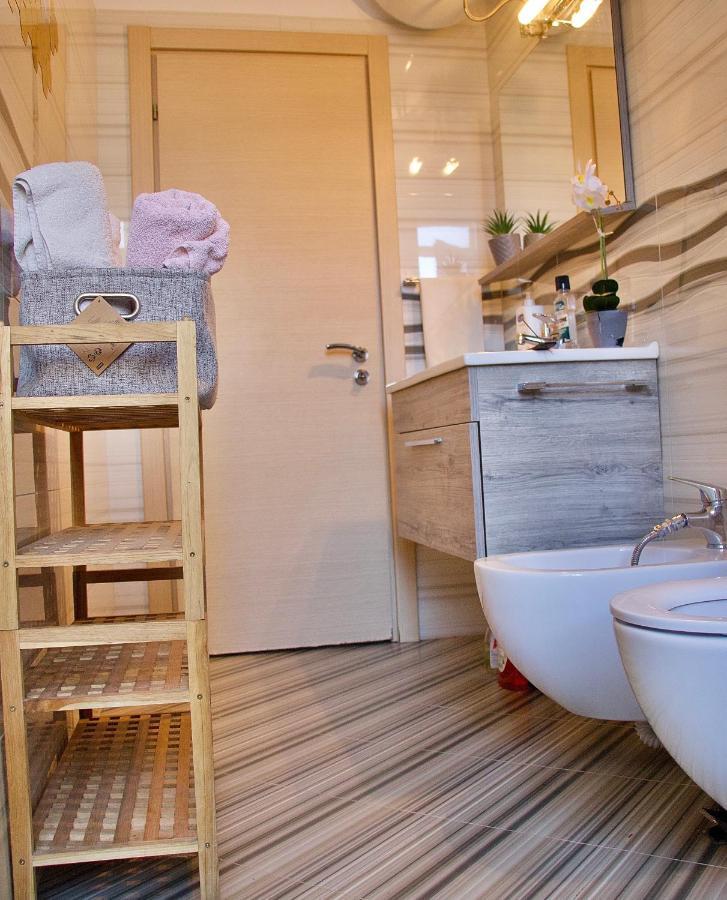 Ultra Apartments 'New Baazar 2' ติรานา ภายนอก รูปภาพ